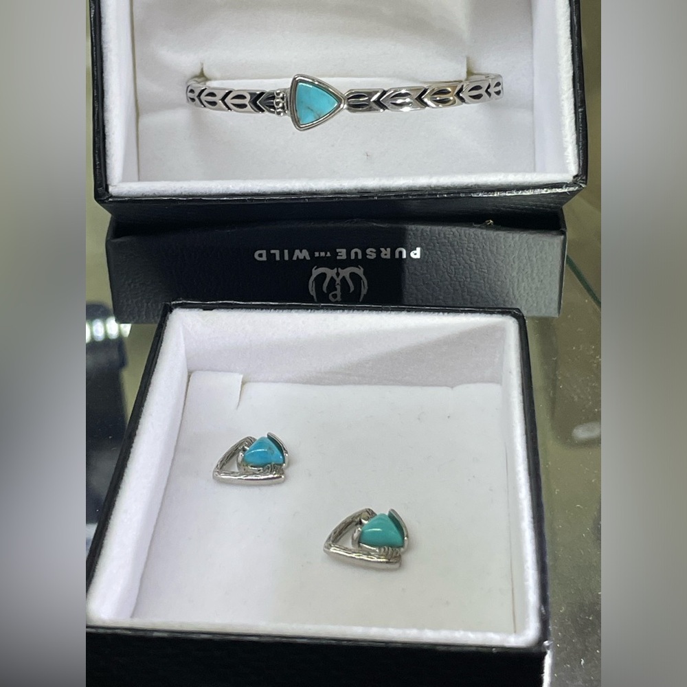 Bracelet & earrings